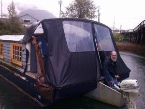 houseboat stern